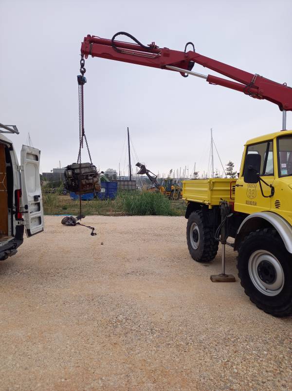 Remplacement du moteur : étape 1 Débarquement du moteur