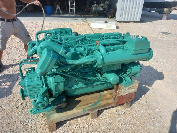 Reconditionnement moteur : étape 5 Mis en peinture du moteur reconditionné